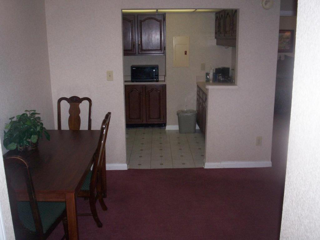 Rime Garden Inn & Suites Irondale Værelse billede